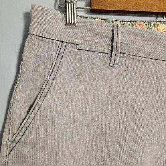 Levi's Tab Twills Size 8 Light Purple Lilac Classic Zipper Button Chino Shorts - Picture 2 of 10